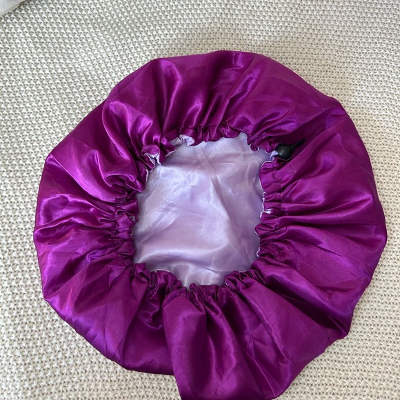 small satin bonnet for all hair types - Picture 2 of 2